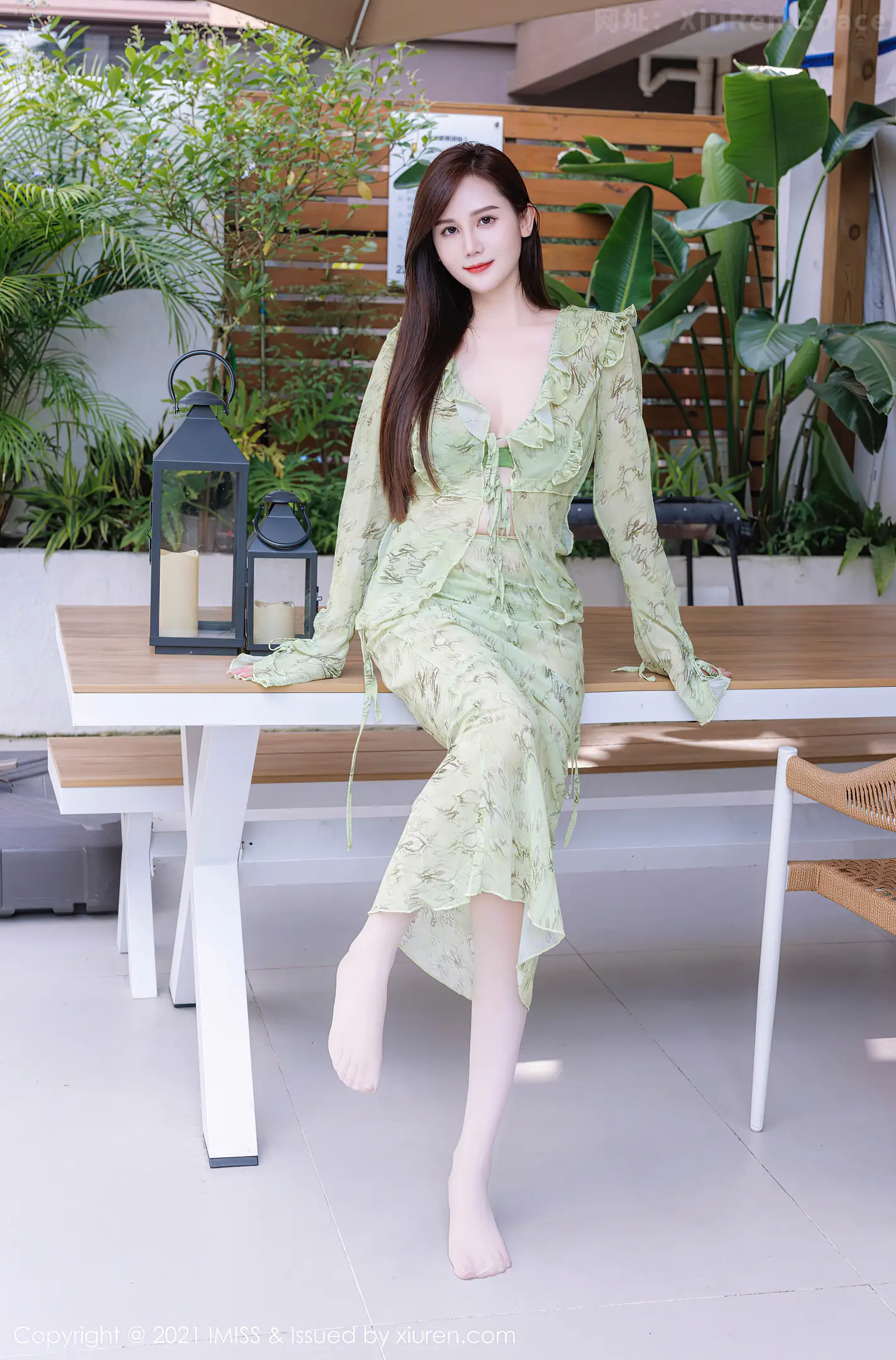 图片[5]-[IMISS爱蜜社]Vol.758 气质女神sisy思性感淡绿色上衣露灰绿色蕾丝内衣完美诱惑写真40P-秀人网官方网站